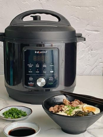 NỒI ÁP SUẤT ĐA NĂNG INSTANT POT ESSENTIAL 60 9 IN 1 ,BẢO HÀNH 12 THÁNG